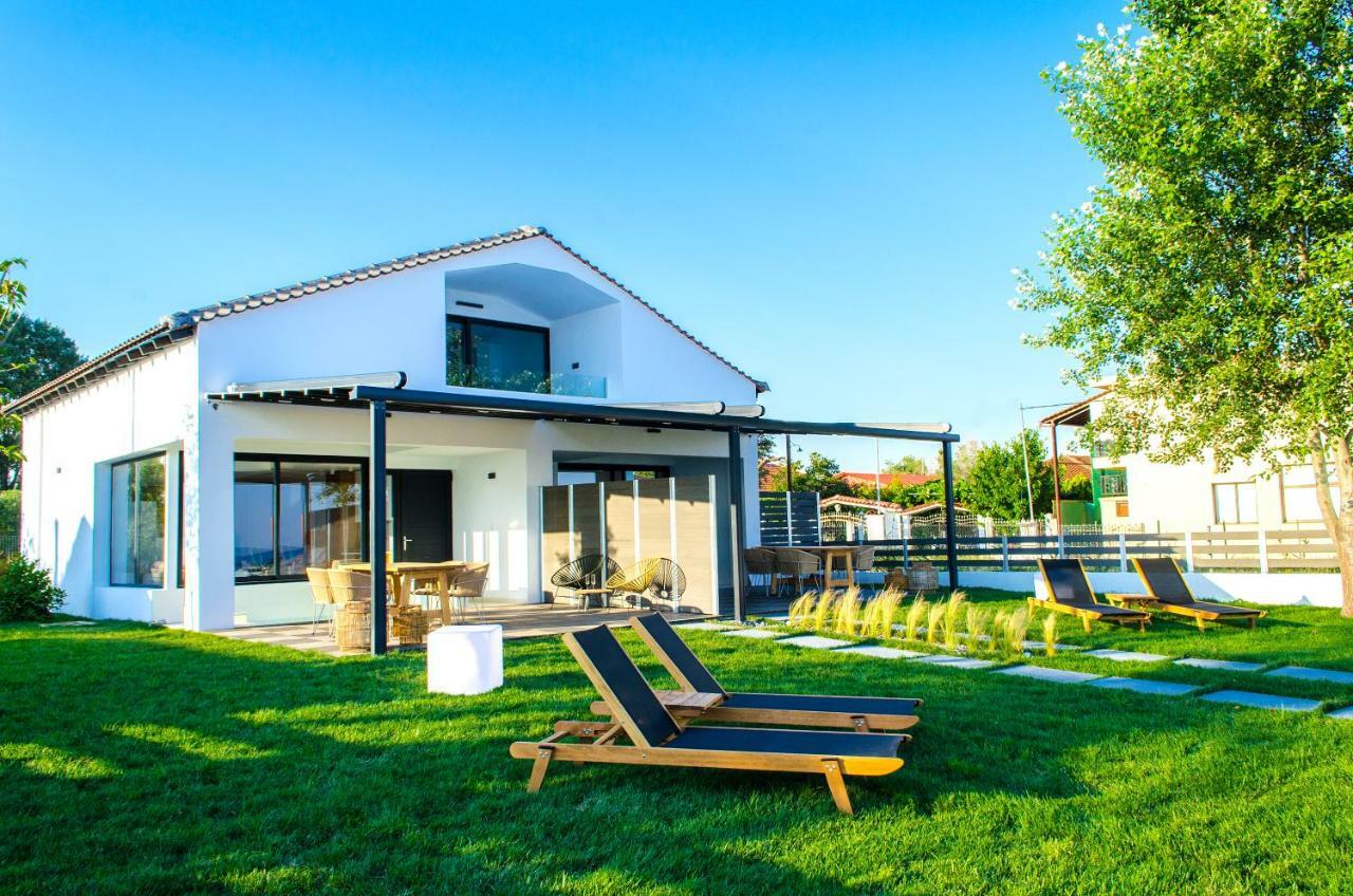 Thea Suites Nea Kallikrateia Экстерьер фото