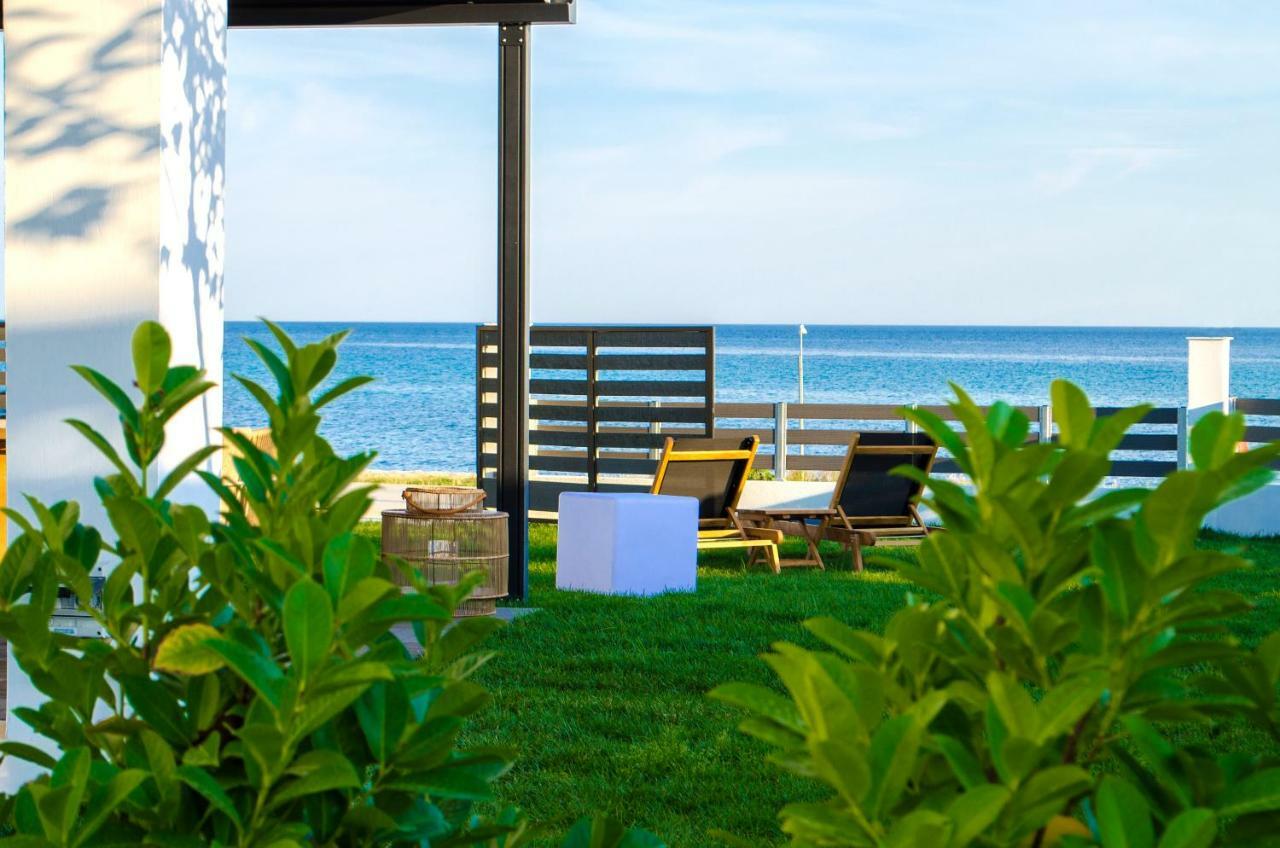 Thea Suites Nea Kallikrateia Экстерьер фото
