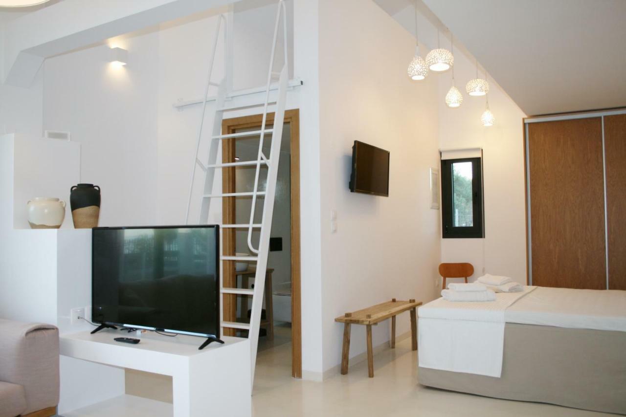 Thea Suites Nea Kallikrateia Экстерьер фото
